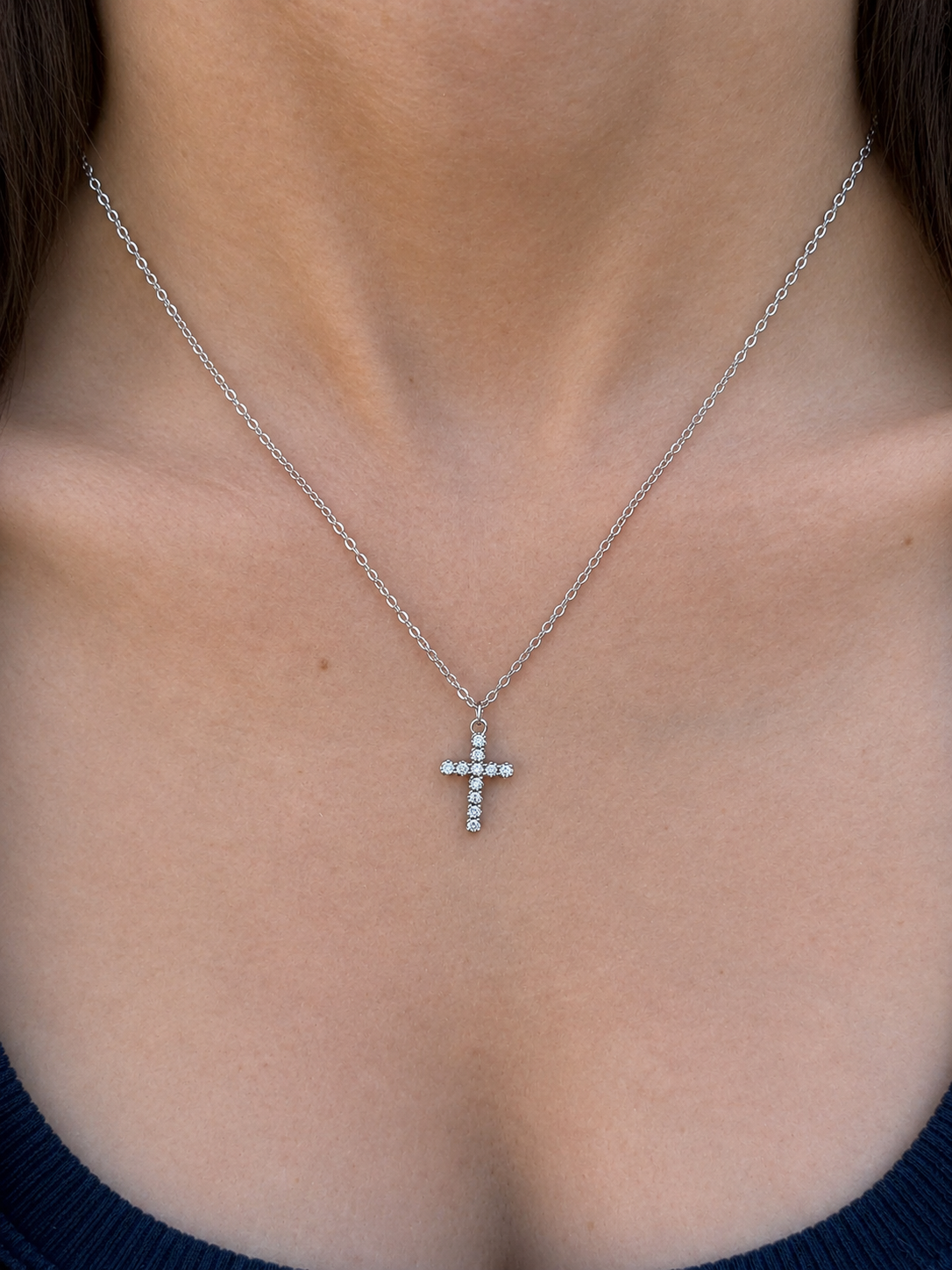 Collier doré pendentif croix